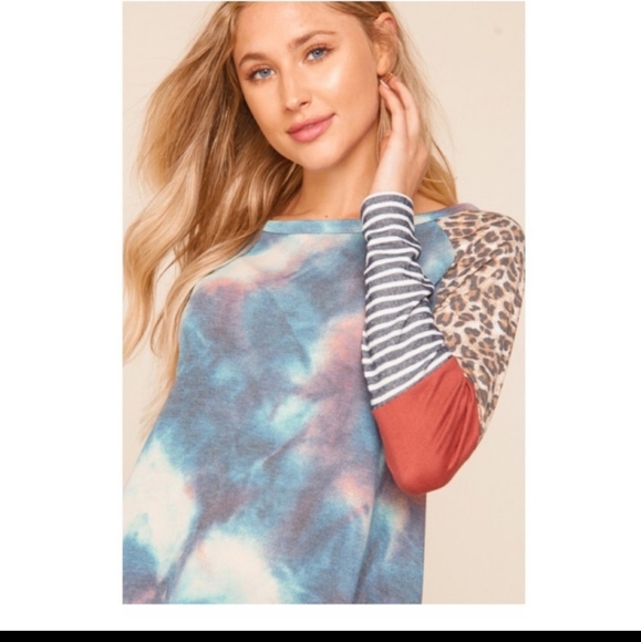 Tie Dye Color Block Raglan - Picture 3 of 5